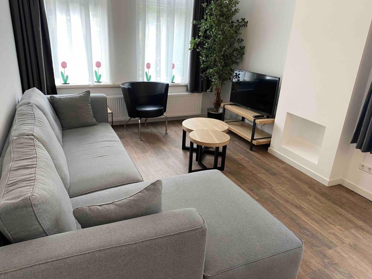 Haagshuisje- Eigen Appartement, Dichtbij Alles, Stijlvol *